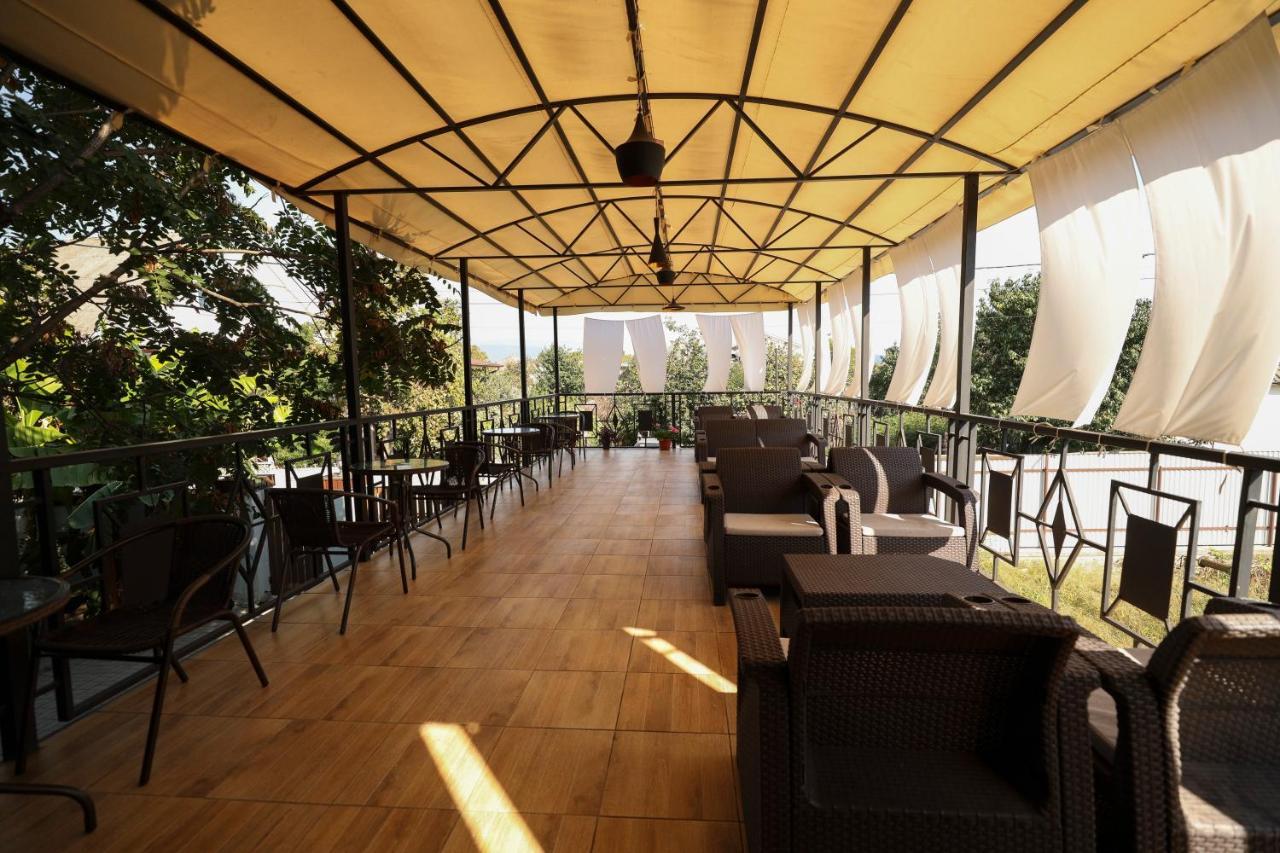 Hotel Capri Sukhumi Eksteriør billede