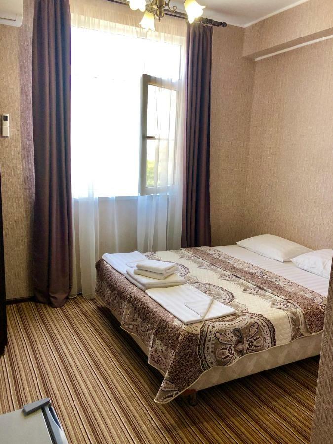 Hotel Capri Sukhumi Eksteriør billede