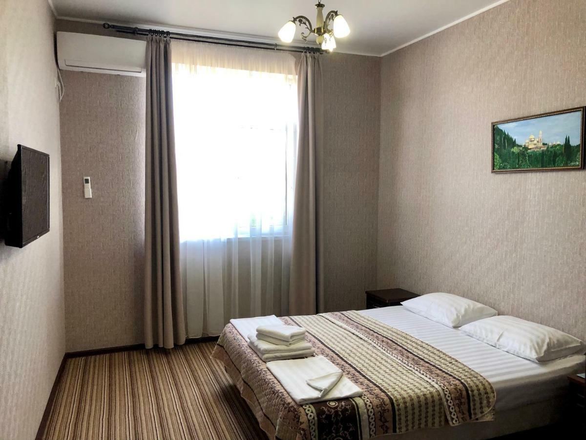 Hotel Capri Sukhumi Eksteriør billede