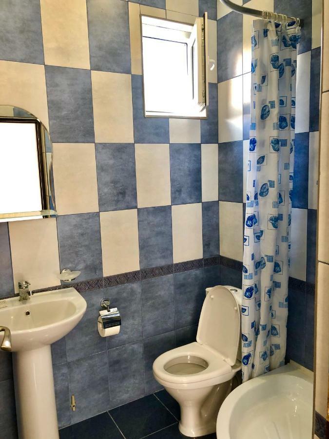 Hotel Capri Sukhumi Eksteriør billede