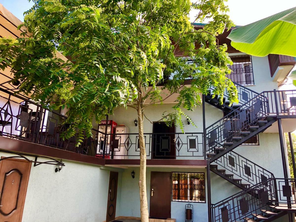 Hotel Capri Sukhumi Eksteriør billede